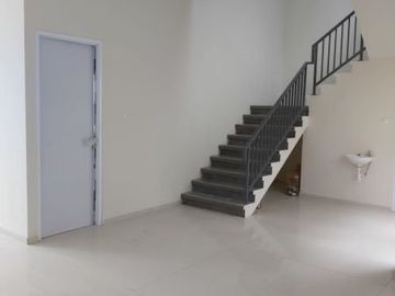 SDPS RUMAH BARU GRESS MINIMALIS 2 LANTAI *MH