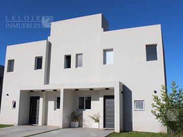Casa - Francisco Alvarez