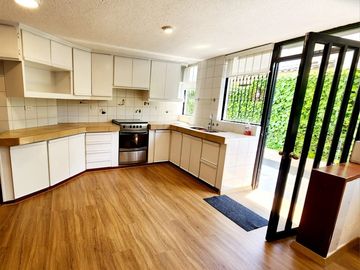 Vendo departamento y suite en Norte de Quito