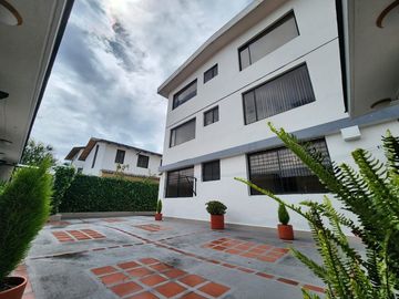 Vendo departamento y suite en Norte de Quito