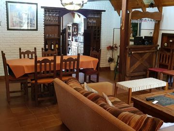 Carilo- hermosa casa en Venta