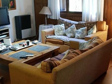 Carilo- hermosa casa en Venta