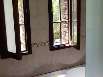 Carilo- hermosa casa en Venta