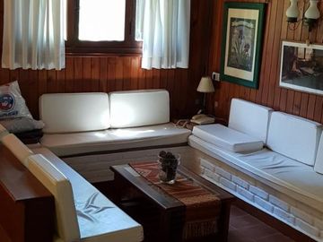 Carilo- hermosa casa en Venta