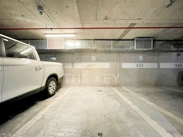Cómodos estacionamientos en venta en Vitacura