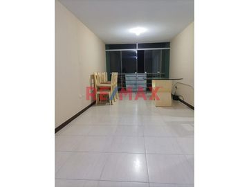 ¡El depa perfecto para tu familia te espera en Av América - Quintanas!

Precio: $79,000 con cochera
Ubicación: Av. América Norte altura Av Túpac Am