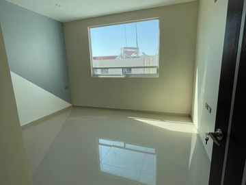 VENTA DE CASA AL SUR DE LA Ciudad