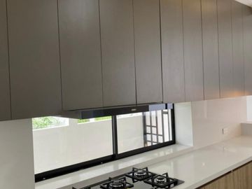 casa en venta en manantial de las mercedes. Cod V3075