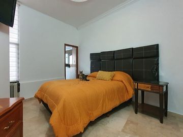 CASA EN RENTA CON SEGURIDAD EN LOMAS DE VALLE ESCONDIDO, ATIZAPÁN DE ZARAGOZA