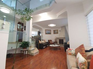 CASA EN RENTA CON SEGURIDAD EN LOMAS DE VALLE ESCONDIDO, ATIZAPÁN DE ZARAGOZA