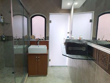 CASA EN RENTA CON SEGURIDAD EN LOMAS DE VALLE ESCONDIDO, ATIZAPÁN DE ZARAGOZA