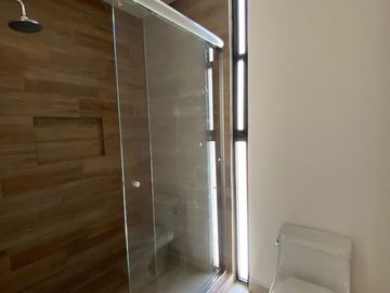 Estrena Casa en Valle de Juriquilla, Gran Ubicación, Diseño de Autor