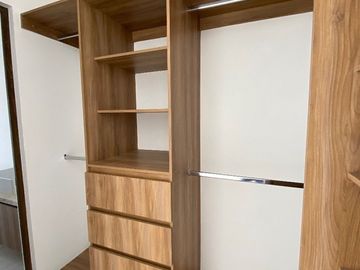 Estrena Casa en Valle de Juriquilla, Gran Ubicación, Diseño de Autor