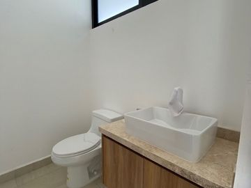 Estrena Casa en Valle de Juriquilla, Gran Ubicación, Diseño de Autor