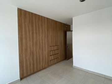 Estrena Casa en Valle de Juriquilla, Gran Ubicación, Diseño de Autor