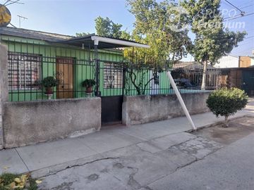 Casa en venta de 4D,1B