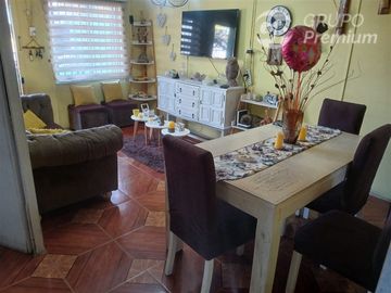 Casa en venta de 4D,1B