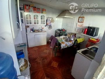 Casa en venta de 4D,1B
