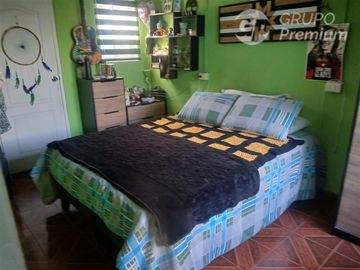 Casa en venta de 4D,1B