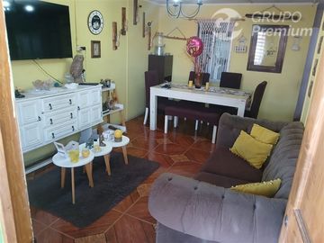 Casa en venta de 4D,1B
