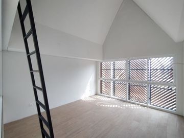 Town House di Pejaten dg Kolam Renang dan Taman Unfurnished HSE-A0497