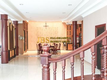 Dijual Rumah Lux Full Furnish Komplek Cemara Asri