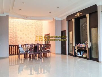 Dijual Rumah Lux Full Furnish Komplek Cemara Asri
