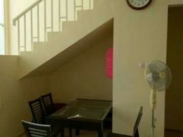 BUYER ONLY ) Turun harga dari 2,7M ke 2,5M!!!! Royal Residence luas tanah 9x18 dan full furnished lhoooooo!!!