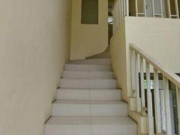 BUYER ONLY ) Turun harga dari 2,7M ke 2,5M!!!! Royal Residence luas tanah 9x18 dan full furnished lhoooooo!!!