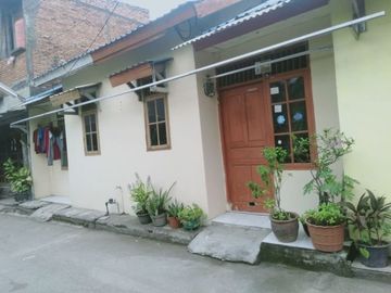 Rumah Kontrakan 2 Pintu Di Kaliabang Tengah Bekasi Utara