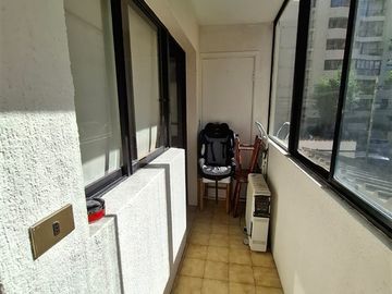 Amplio, 145m2 con terraza,3 dorm. 3 baños, estacionamiento