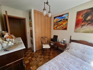 Amplio, 145m2 con terraza,3 dorm. 3 baños, estacionamiento