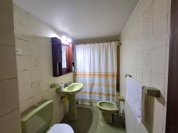 Amplio, 145m2 con terraza,3 dorm. 3 baños, estacionamiento
