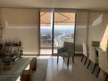 Townhouse con linda vista panorámica en seguro condominio