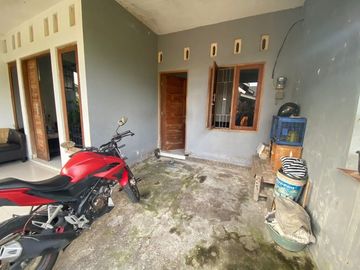 Rumah Siap Huni Jual Murah Type 170/139 Di Gayamprit Siap KPR