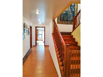 Estupenda casa en Cerrada con gran jardin - La Herradura