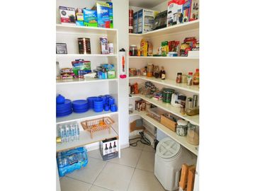 Estupenda casa en Cerrada con gran jardin - La Herradura