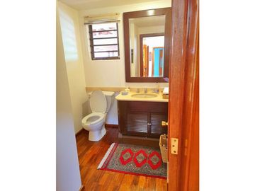 Estupenda casa en Cerrada con gran jardin - La Herradura