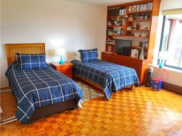 Estupenda casa en Cerrada con gran jardin - La Herradura