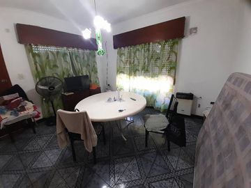 Casa en venta en Ezpeleta Este