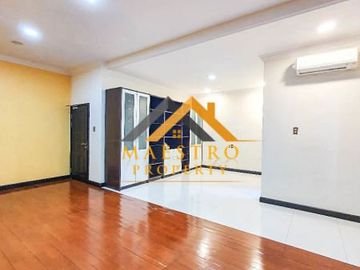 Dijual Cepat Villa Terawat Full Perabot Jl.Sultan Hasanuddin