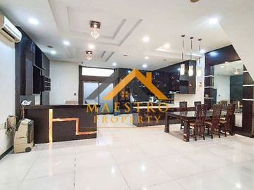 Dijual Cepat Villa Terawat Full Perabot Jl.Sultan Hasanuddin