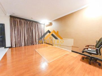 Dijual Cepat Villa Terawat Full Perabot Jl.Sultan Hasanuddin