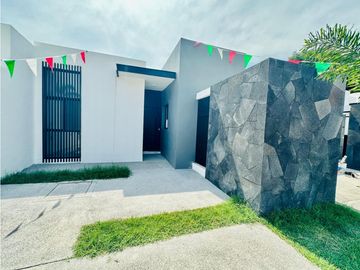 CASA EN VENTA EN VILLA DE ALVAREZ COLIMA