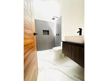 CASA EN VENTA EN VILLA DE ALVAREZ COLIMA