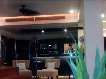 Residencia de 7 recamaras a pasos del mar 2 albercas en venta en Playacar Fase 1