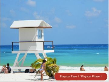 Residencia de 7 recamaras a pasos del mar 2 albercas en venta en Playacar Fase 1