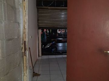 *Dijual CEPAT MAINROAD kios kecil jl Suci PHH Mustopa PINGGIR JALAN dekat perempatan*