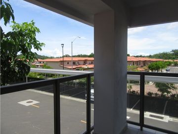 Vendo apartamento de 3 Recamaras PH Midrise - Woodlands