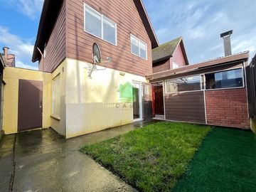 Casa en condominio en venta de 3 dorm. 3 baños en Osorno